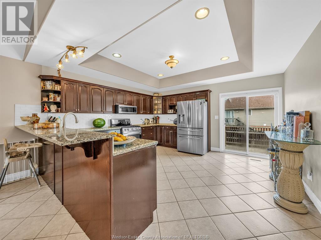 Photo 8 of 1437 Meridian Street, Windsor ON