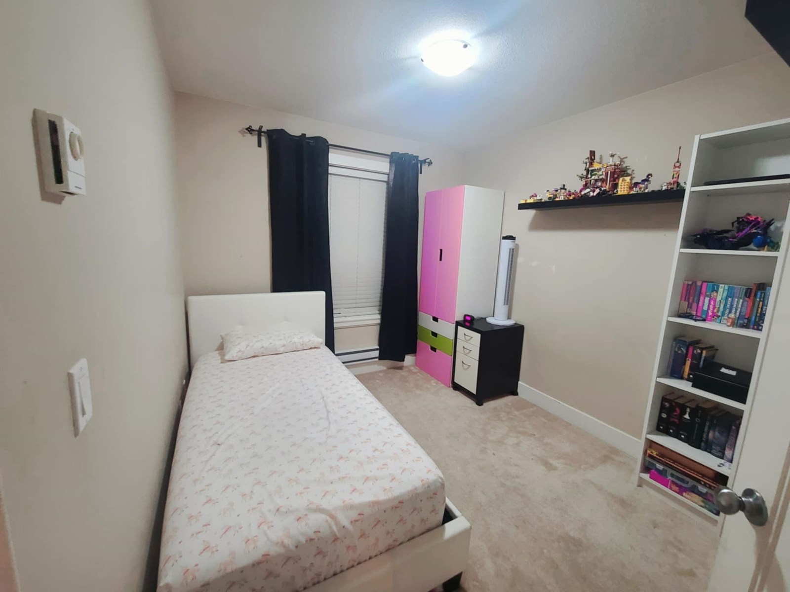 Photo 3 of 109 15399 Guildford Drive, Surrey BC