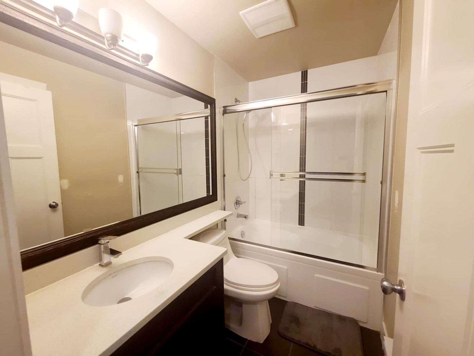 Photo 12 of 109 15399 Guildford Drive, Surrey BC