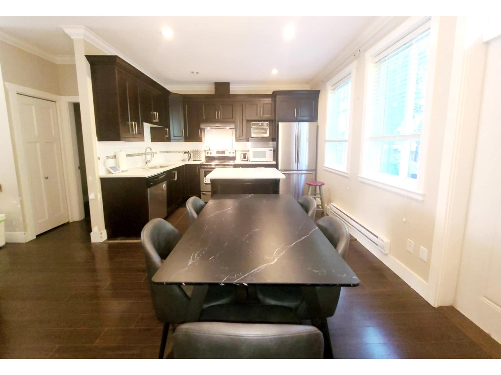 Photo 5 of 109 15399 Guildford Drive, Surrey BC
