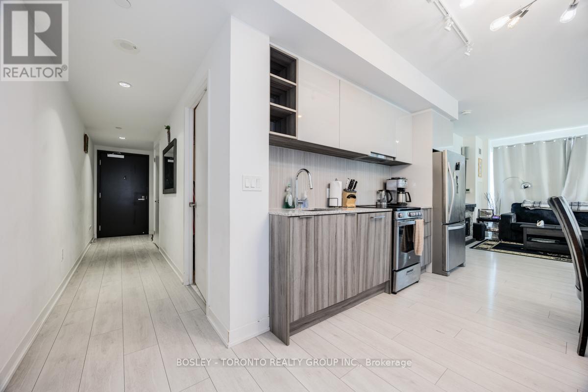 Photo 14 of 363 31 Tippett Road, Toronto ON