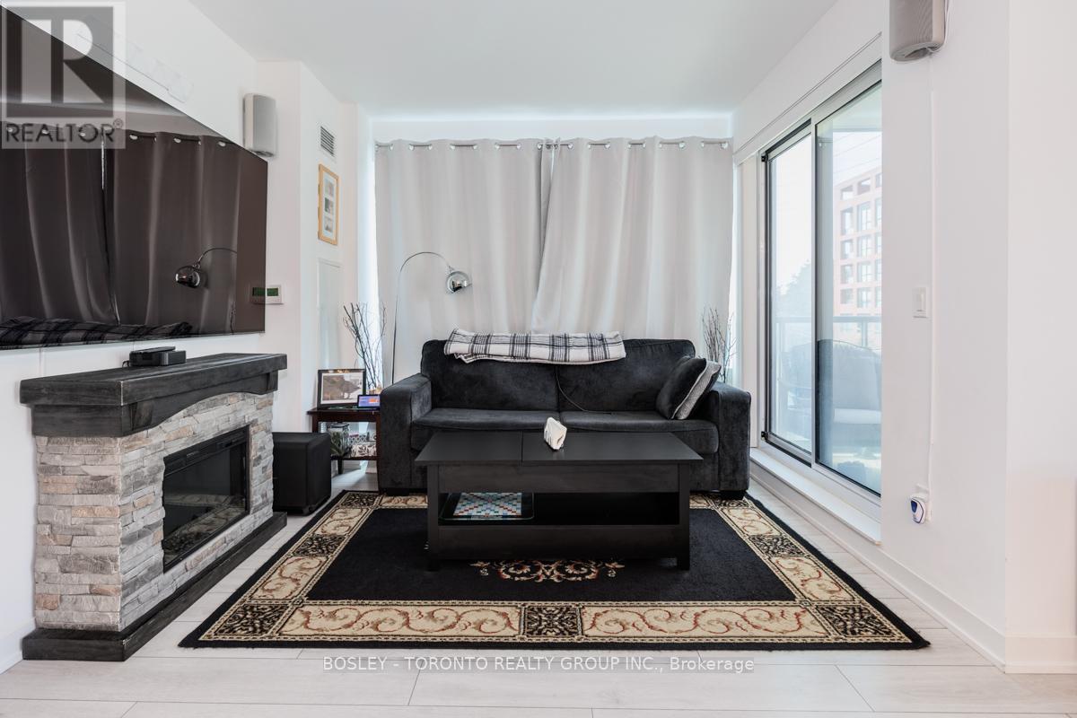 Photo 3 of 363 31 Tippett Road, Toronto ON