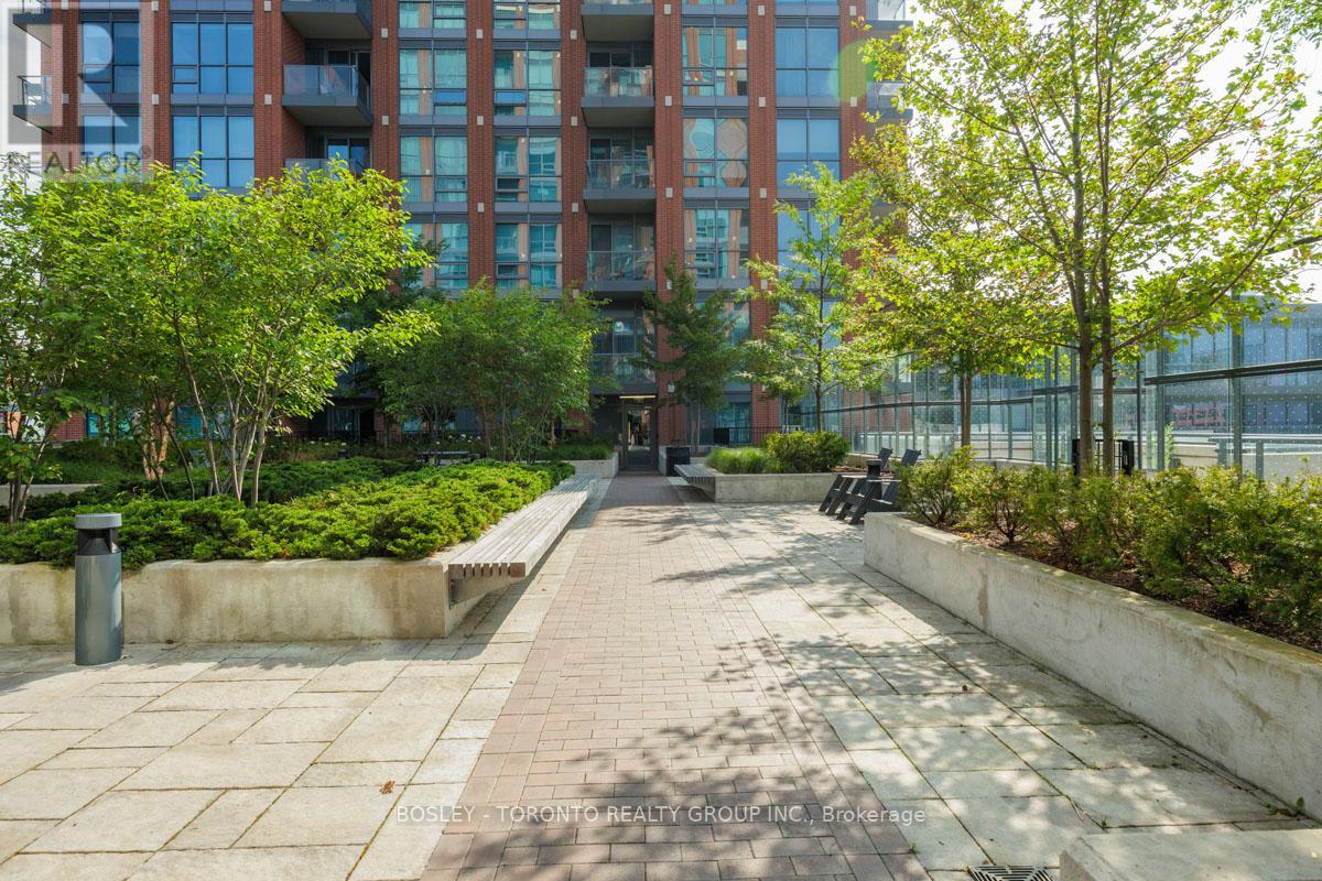 Photo 42 of 363 31 Tippett Road, Toronto ON