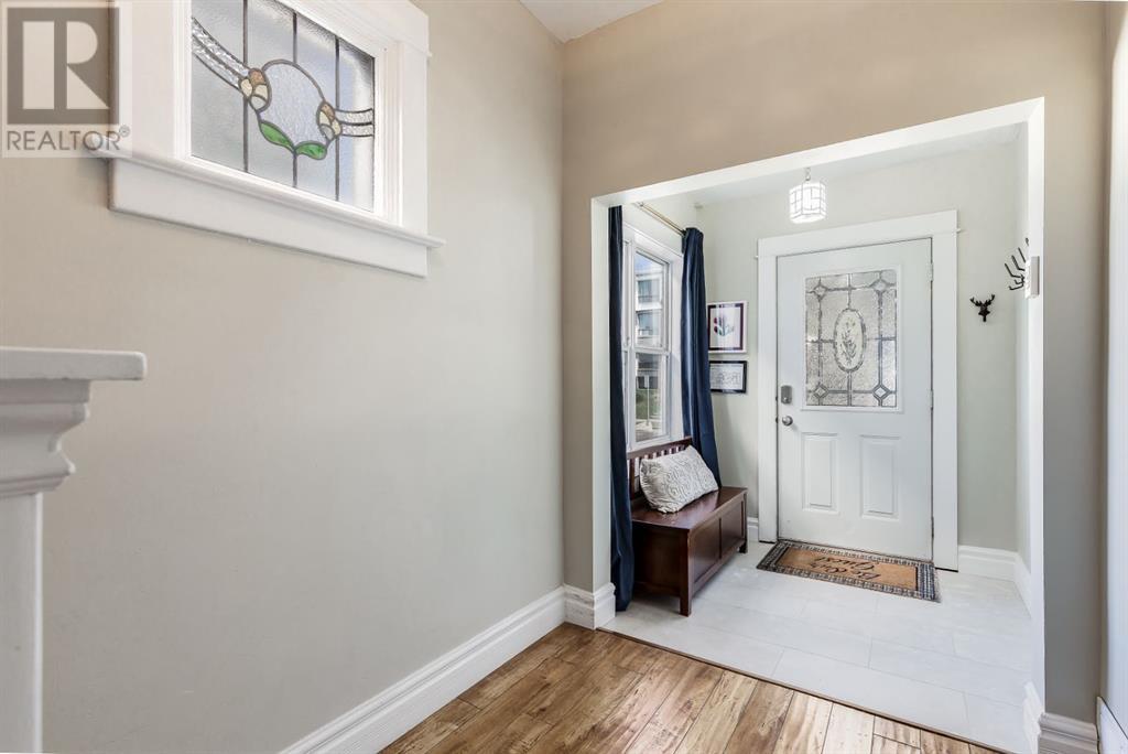Single Family House for Sale in   Avenue SW Sunalta Calgary 