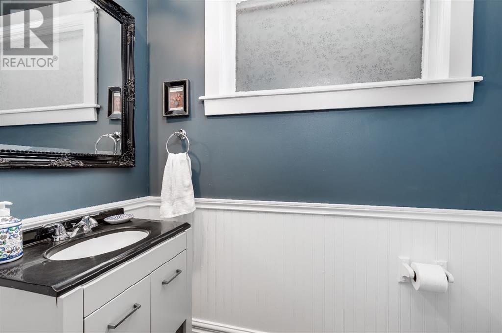 Single Family House for Sale in   Avenue SW Sunalta Calgary 