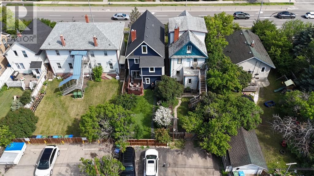 Single Family House for Sale in   Avenue SW Sunalta Calgary 