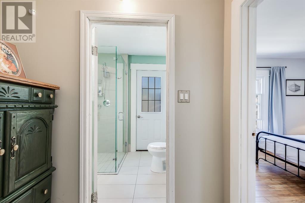 Single Family House for Sale in   Avenue SW Sunalta Calgary 