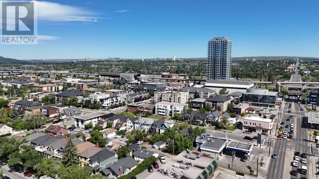 Single Family House for Sale in   Avenue SW Sunalta Calgary 