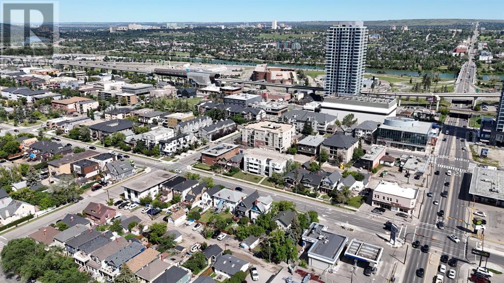 Single Family House for Sale in   Avenue SW Sunalta Calgary 