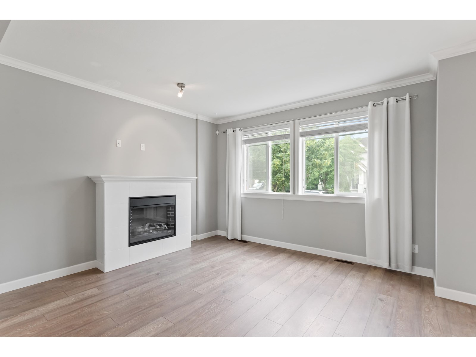Photo 12 of 37 7168 179 Street, Surrey BC