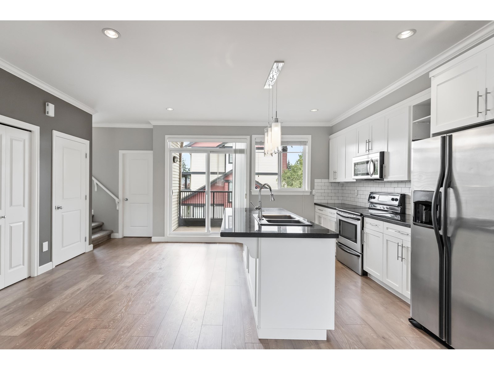 Photo 8 of 37 7168 179 Street, Surrey BC