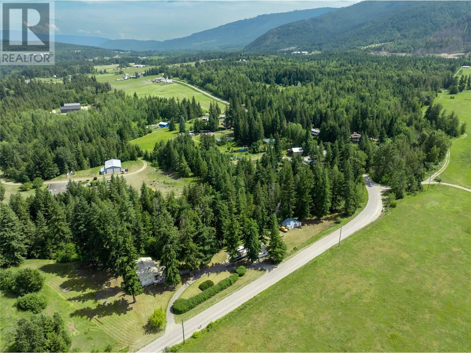 Photo 21 of 851 Dilworth Road, Sorrento BC