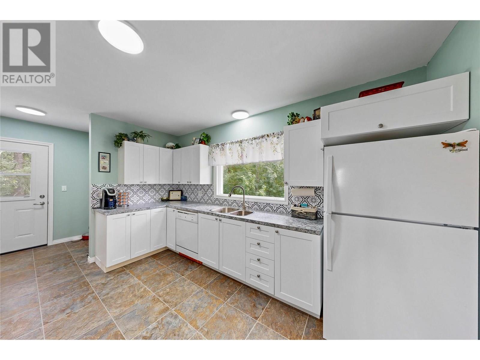 Photo 1 of 851 Dilworth Road, Sorrento BC
