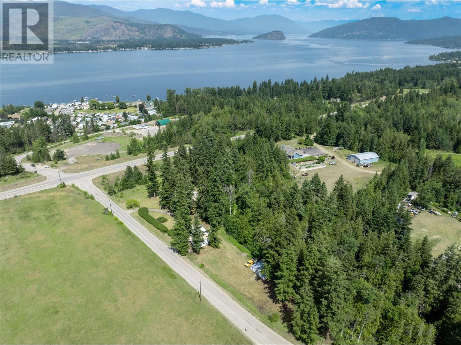 Photo 18 of 851 Dilworth Road, Sorrento BC