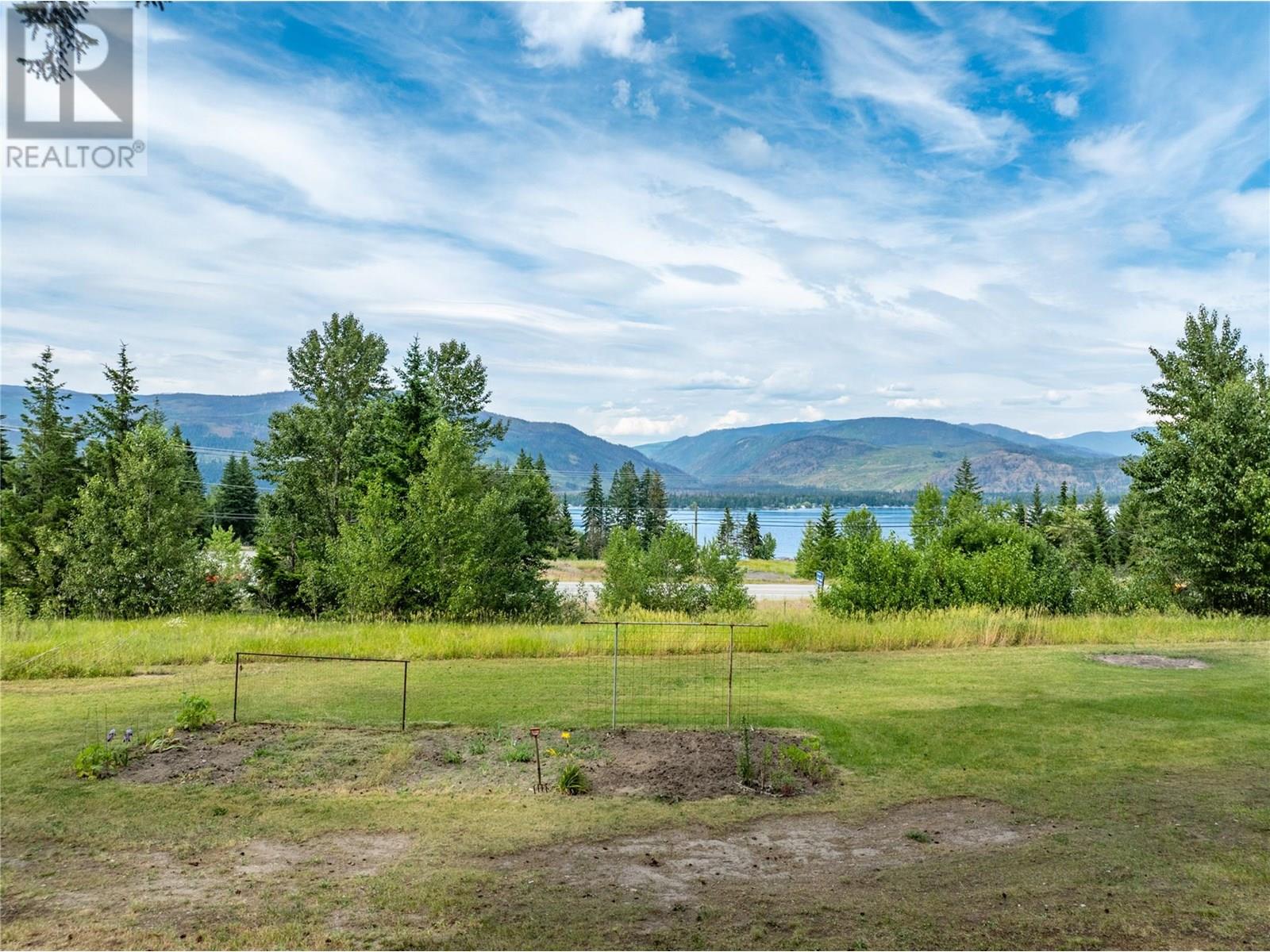 Photo 12 of 851 Dilworth Road, Sorrento BC