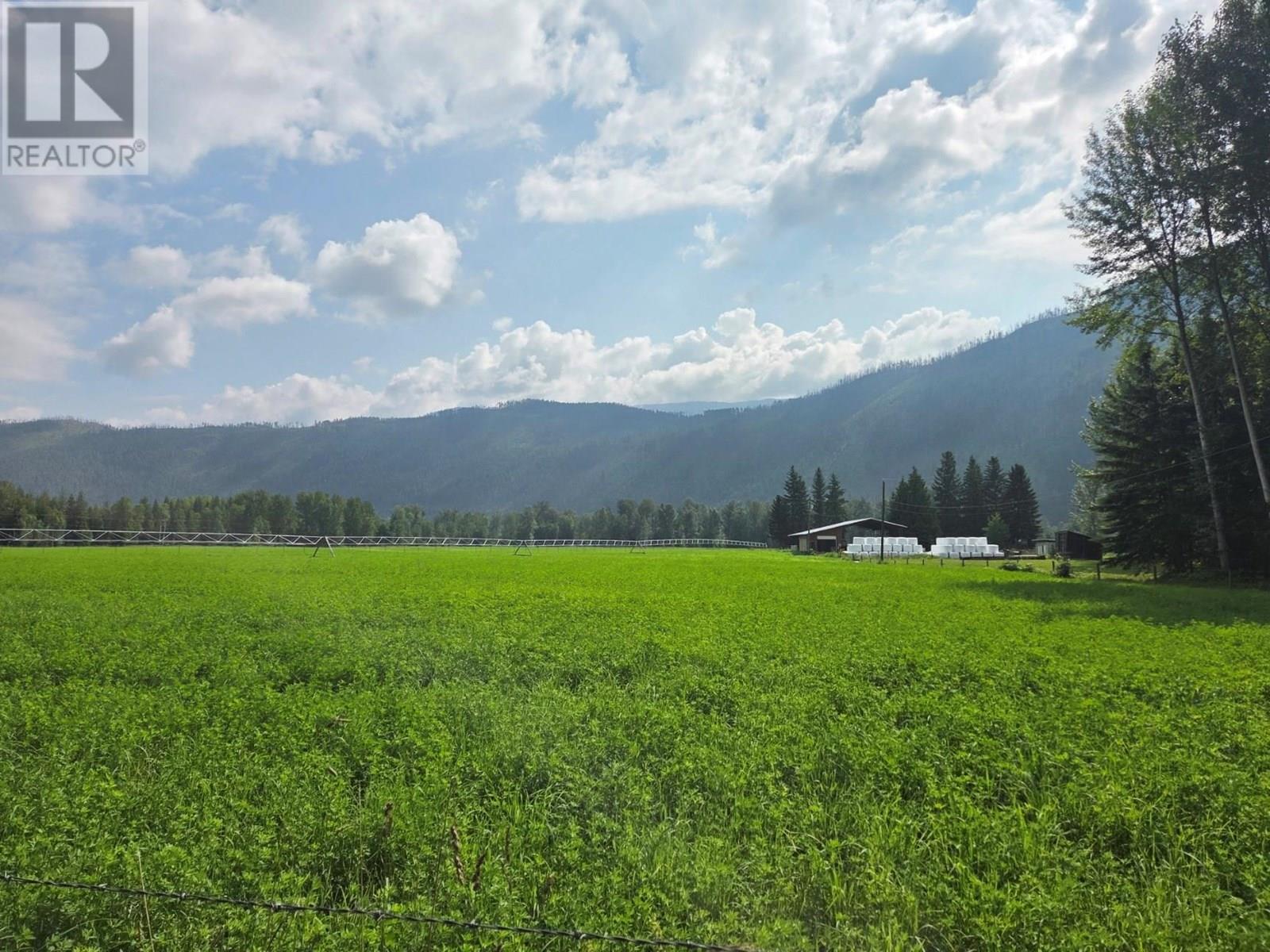 Photo 16 of 3284 3326 Yellowhead Highway S, Clearwater BC