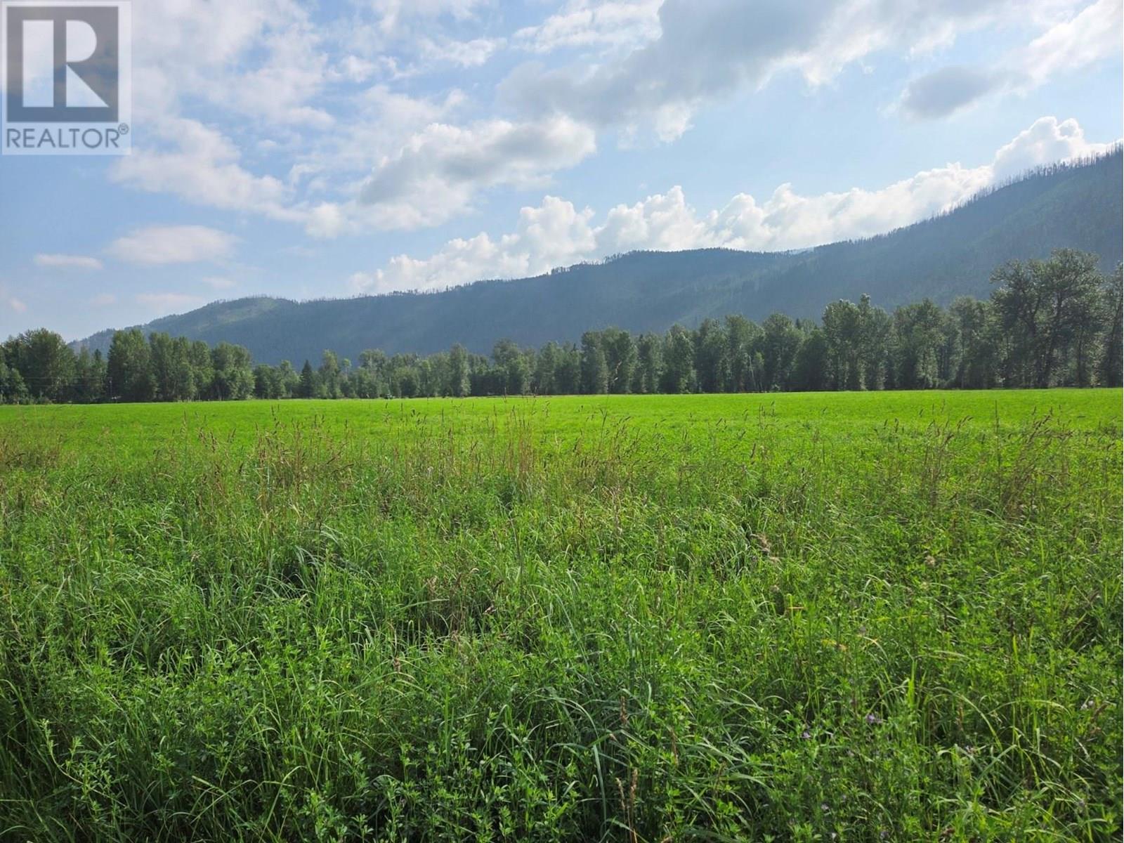 Photo 25 of 3284 3326 Yellowhead Highway S, Clearwater BC