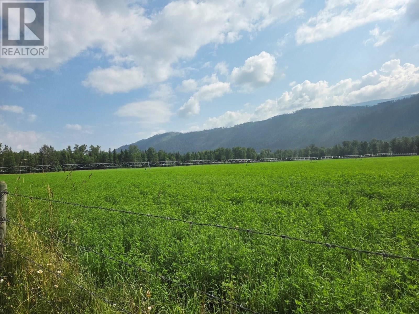 Photo 17 of 3284 3326 Yellowhead Highway S, Clearwater BC