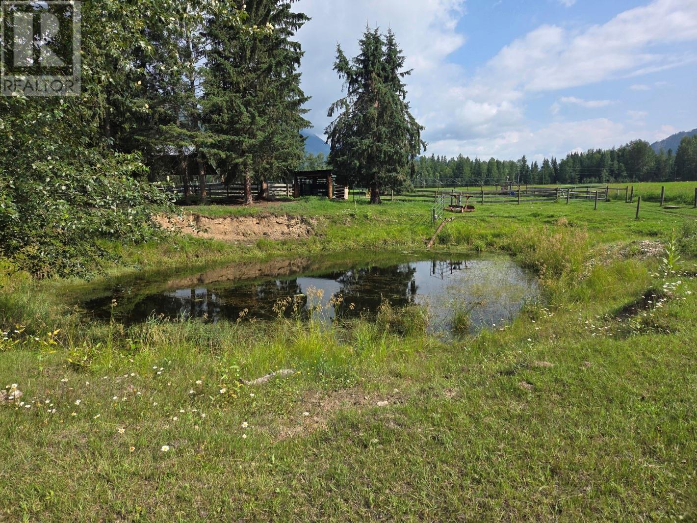 Photo 10 of 3284 3326 Yellowhead Highway S, Clearwater BC