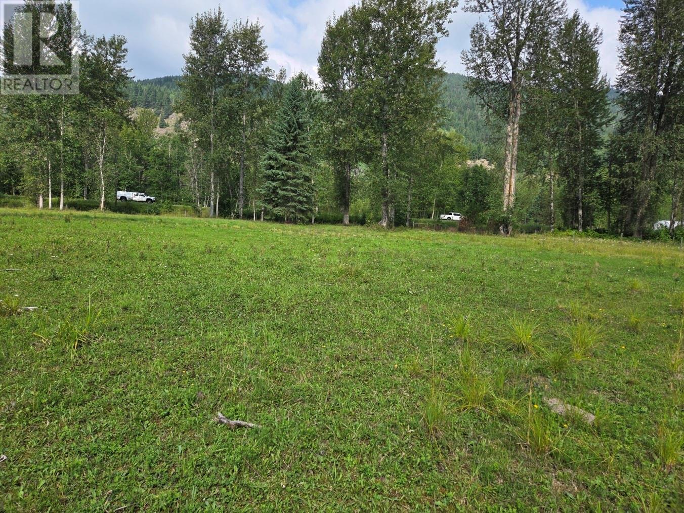 Photo 37 of 3284 3326 Yellowhead Highway S, Clearwater BC