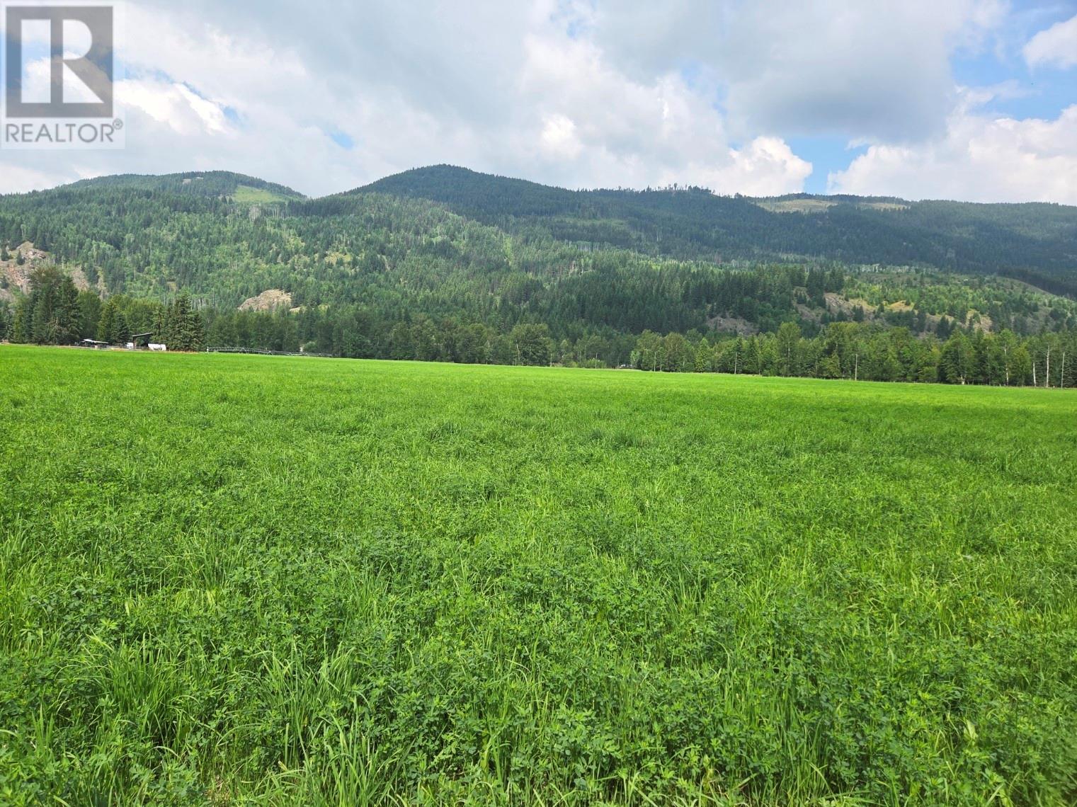 Photo 30 of 3284 3326 Yellowhead Highway S, Clearwater BC