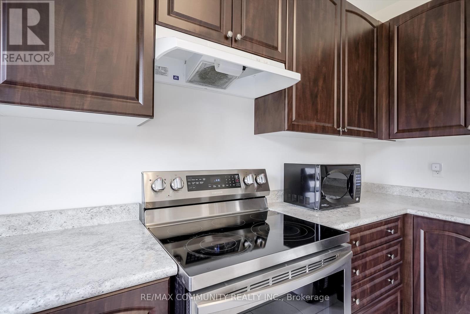 Photo 34 of 16 Jardine Street, Brock ON