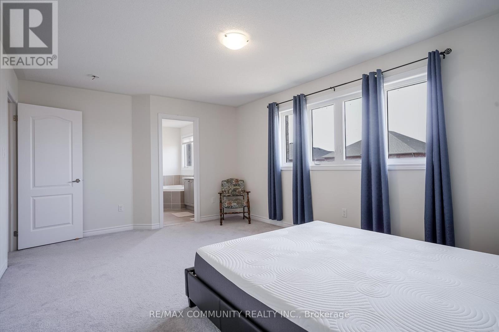 Photo 23 of 16 Jardine Street, Brock ON