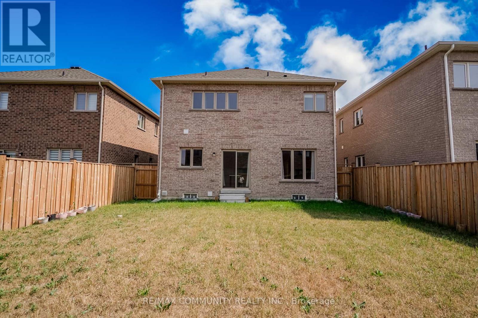 Photo 33 of 16 Jardine Street, Brock ON