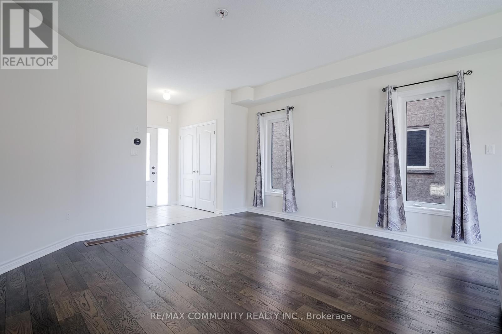 Photo 18 of 16 Jardine Street, Brock ON