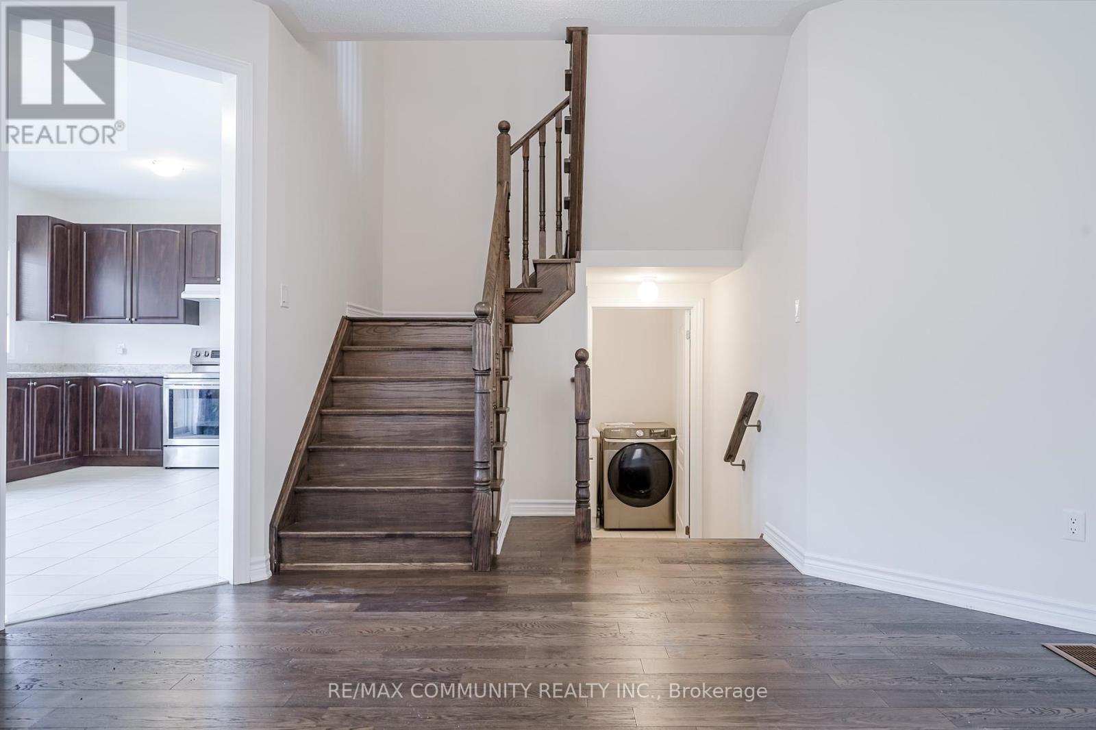 Photo 37 of 16 Jardine Street, Brock ON