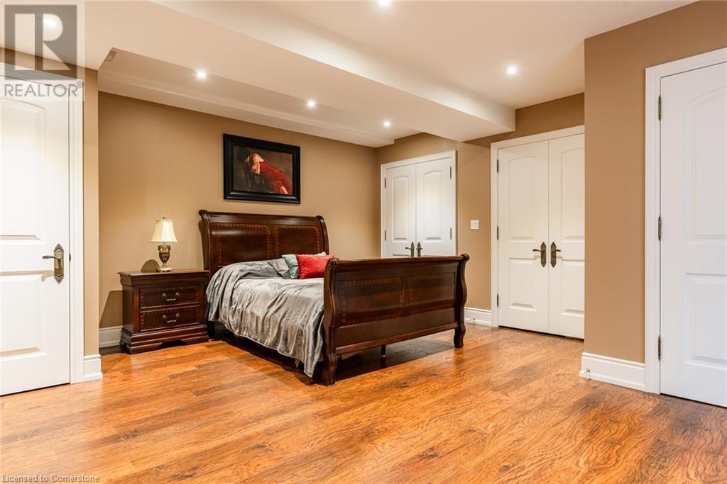 Photo 31 of 2594 Bluffs Way, Burlington ON