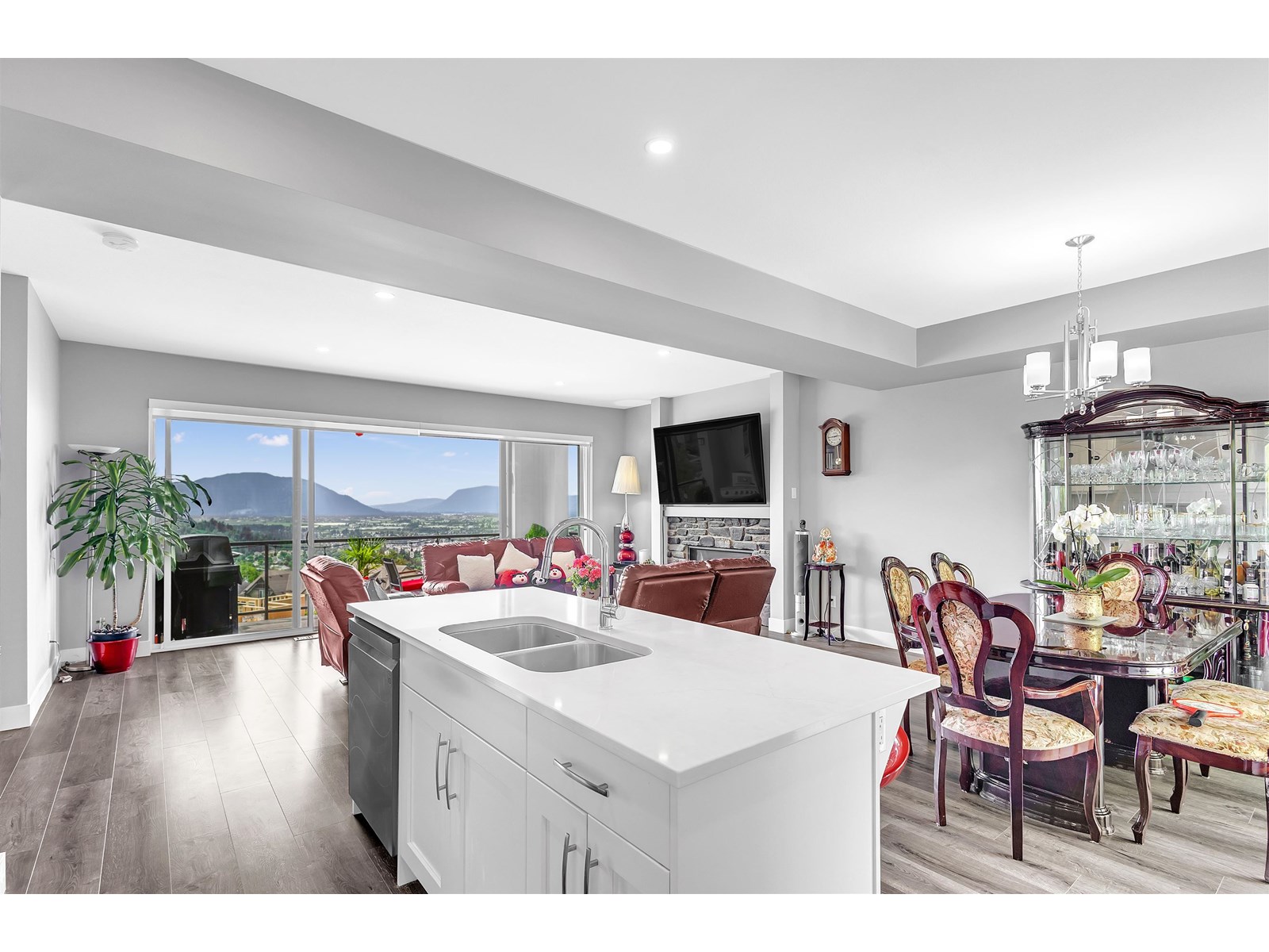 Photo 10 of 5510 Maclachlan Place Promontory, Chilliwack BC