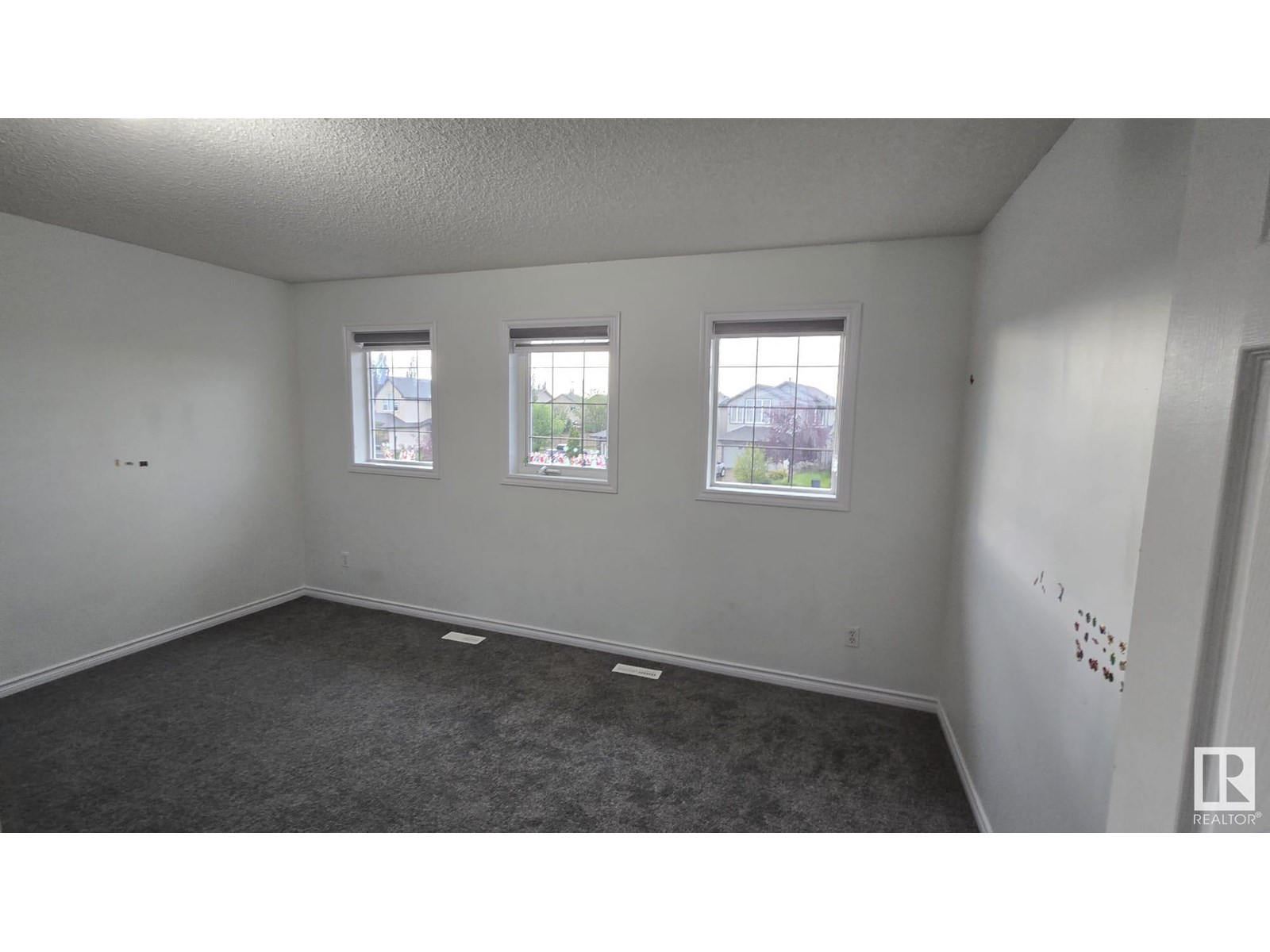 Photo 28 of 8053 Shaske Dr Nw, Edmonton AB