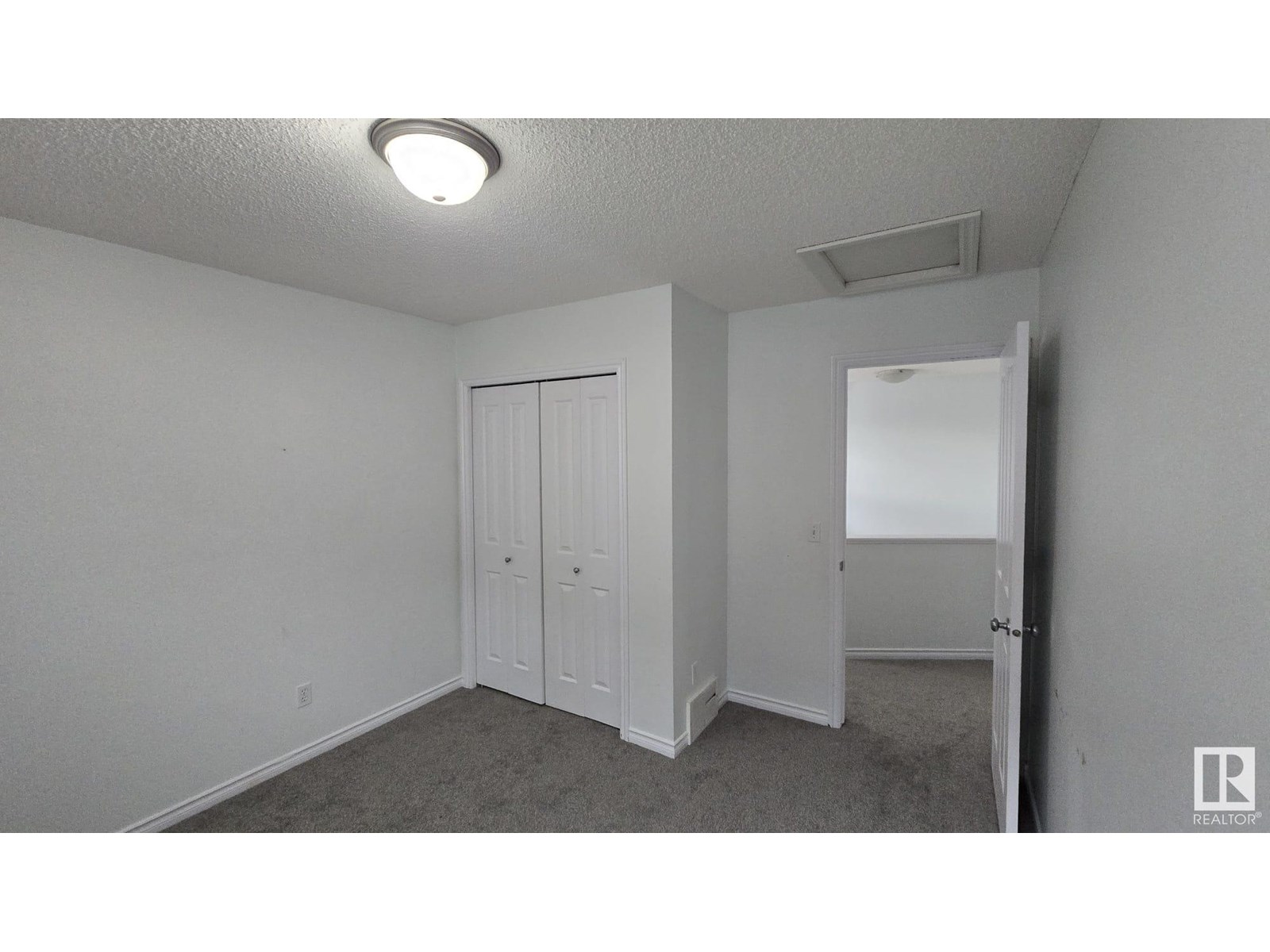 Photo 24 of 8053 Shaske Dr Nw, Edmonton AB