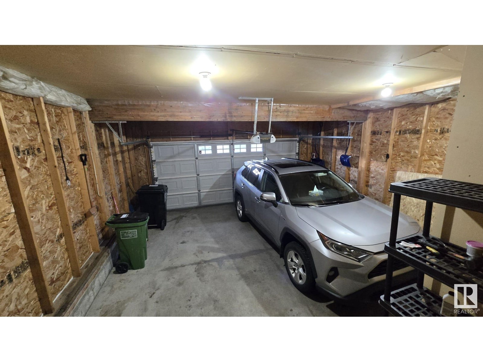 Photo 5 of 8053 Shaske Dr Nw, Edmonton AB