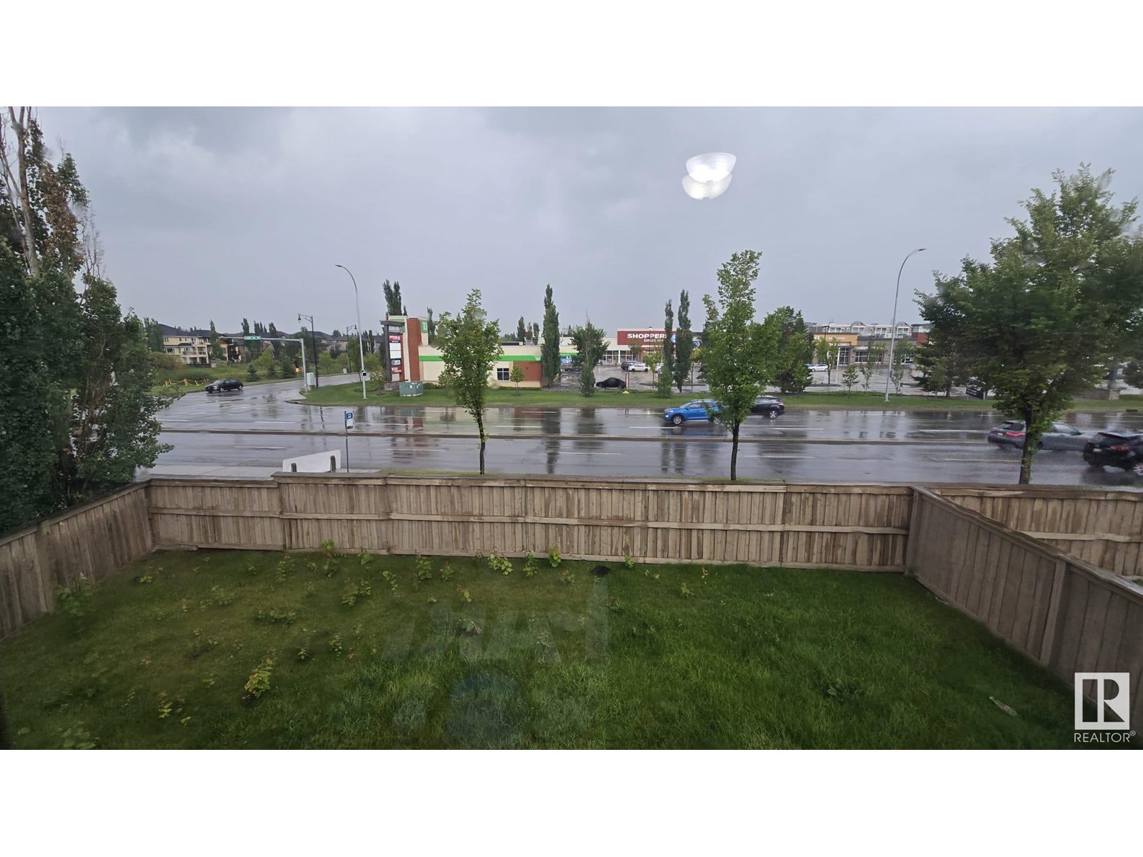 Photo 10 of 8053 Shaske Dr Nw, Edmonton AB