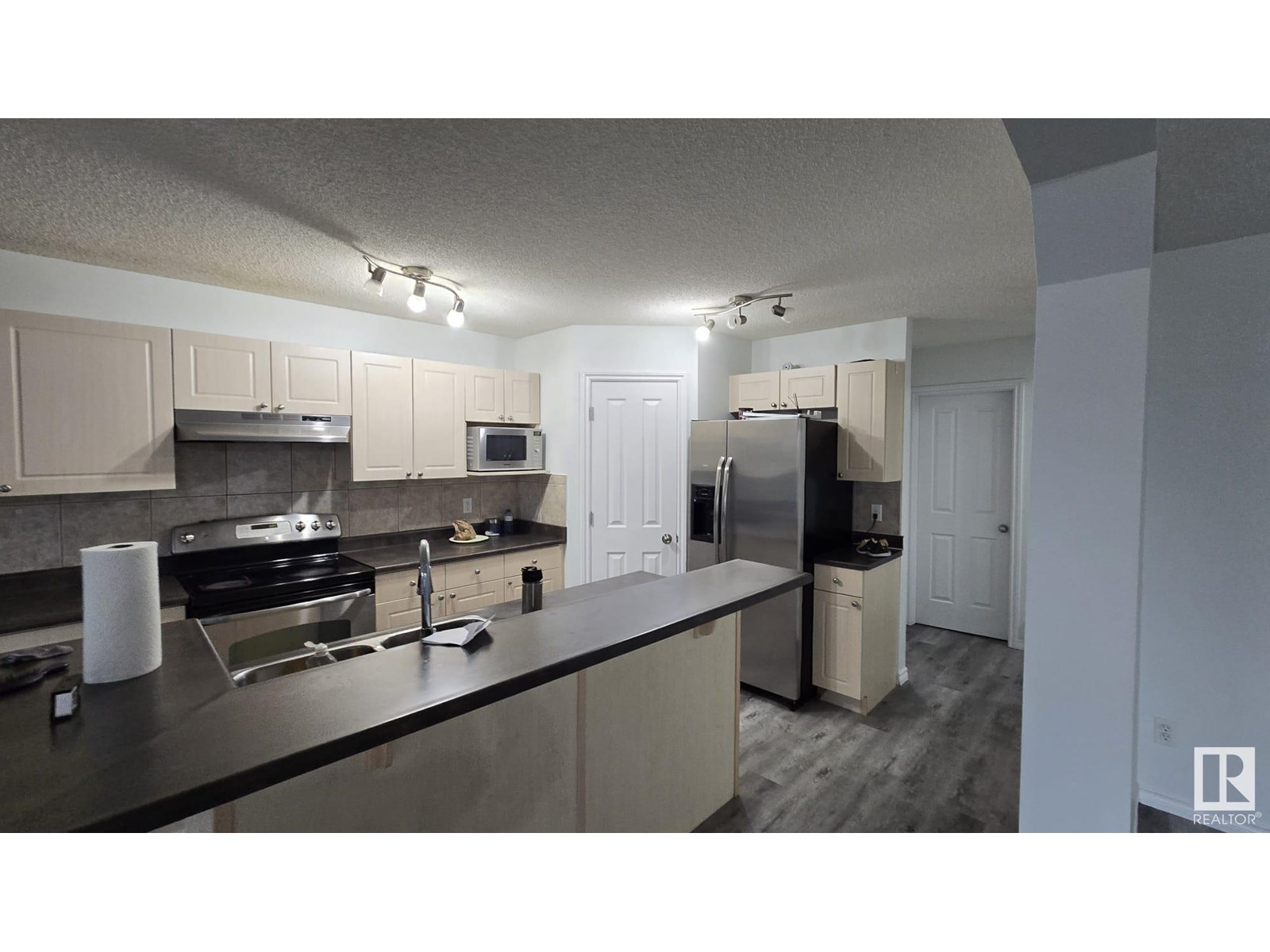 Photo 33 of 8053 Shaske Dr Nw, Edmonton AB