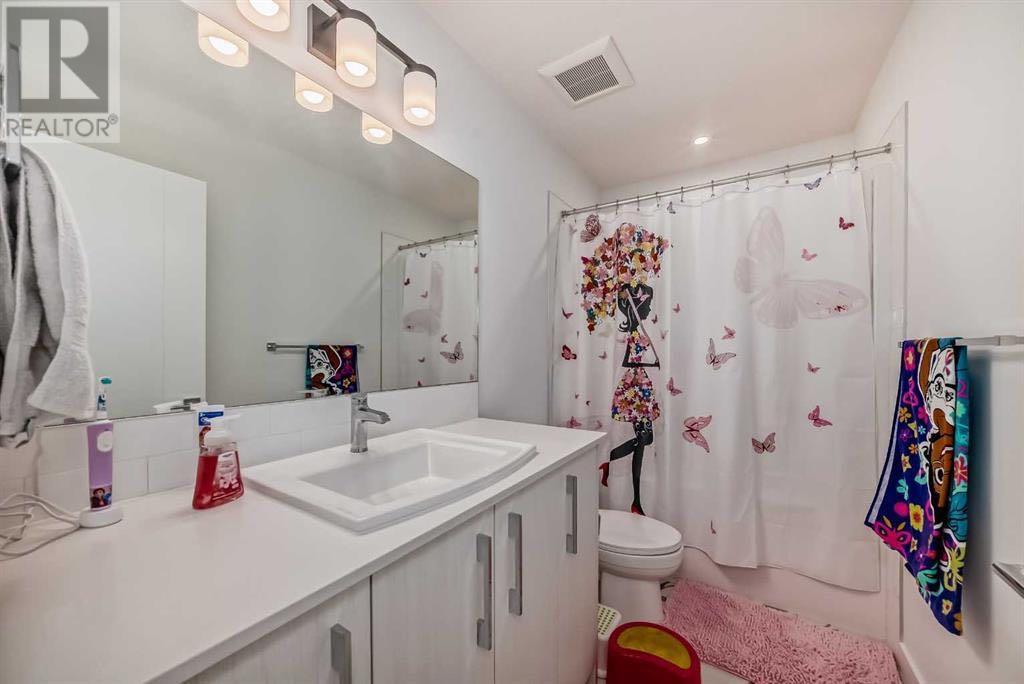 Photo 22 of 144 Merganser Drive W, Chestermere AB