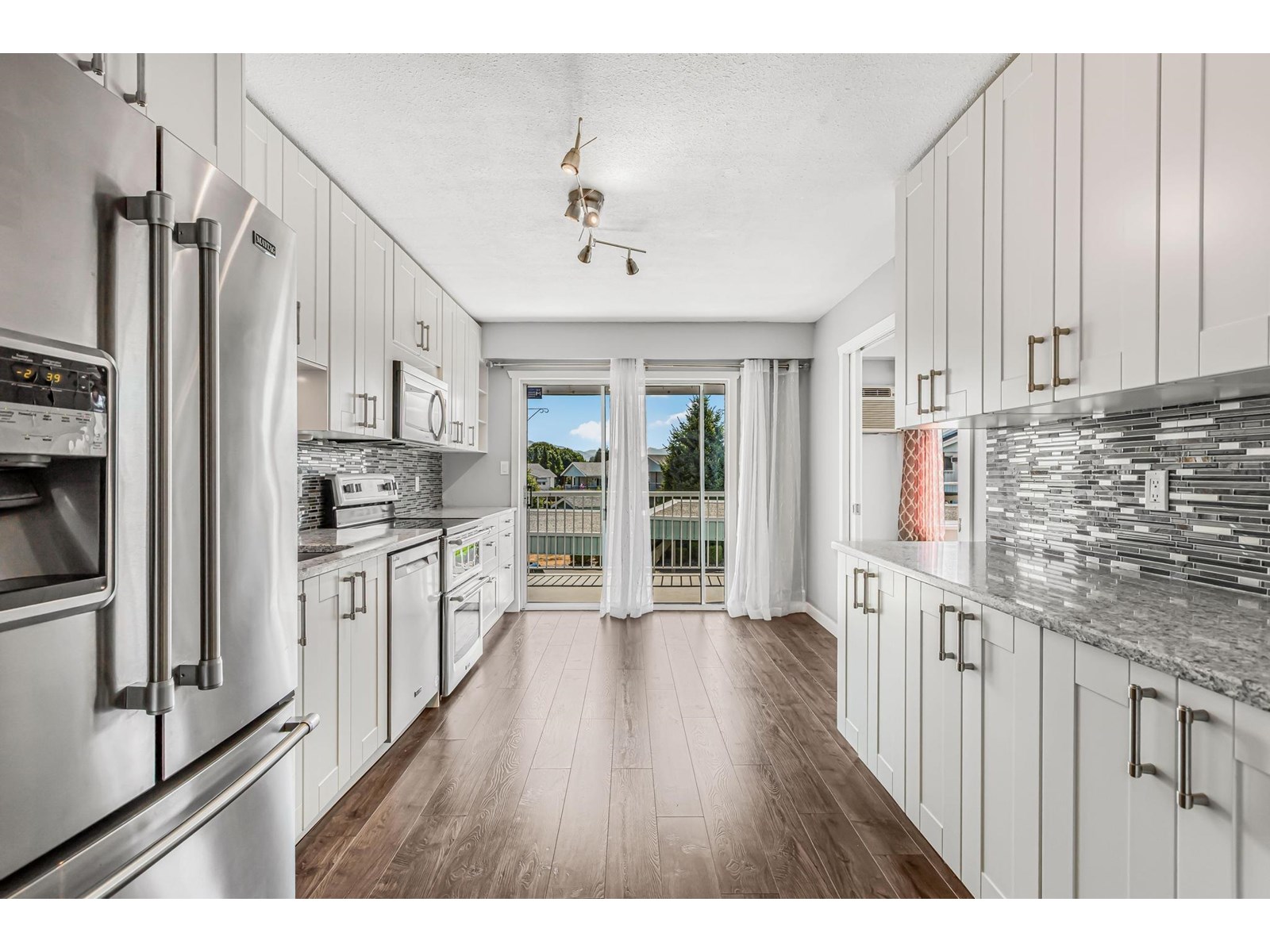 Photo 11 of 72 32691 Garibaldi Drive, Abbotsford BC