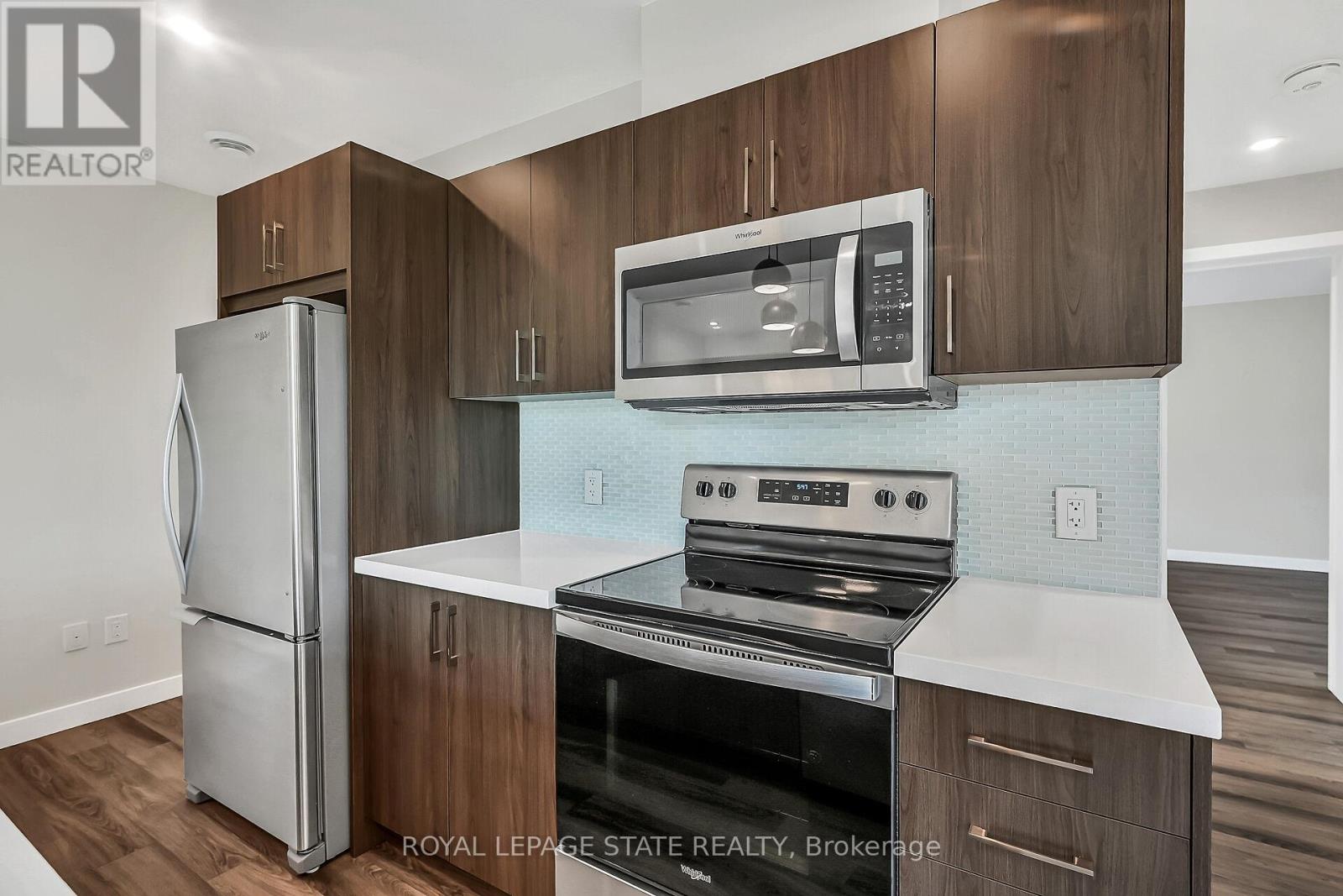 Photo 12 of 307 455 Charlton Avenue E, Hamilton ON