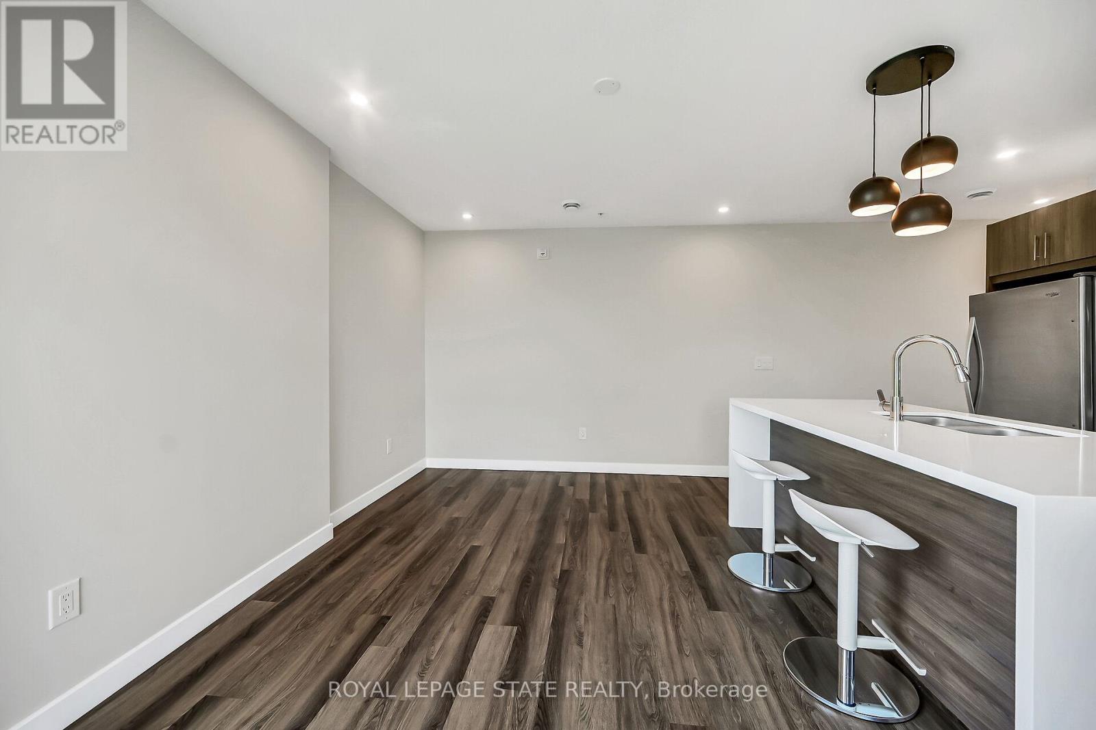 Photo 15 of 307 455 Charlton Avenue E, Hamilton ON