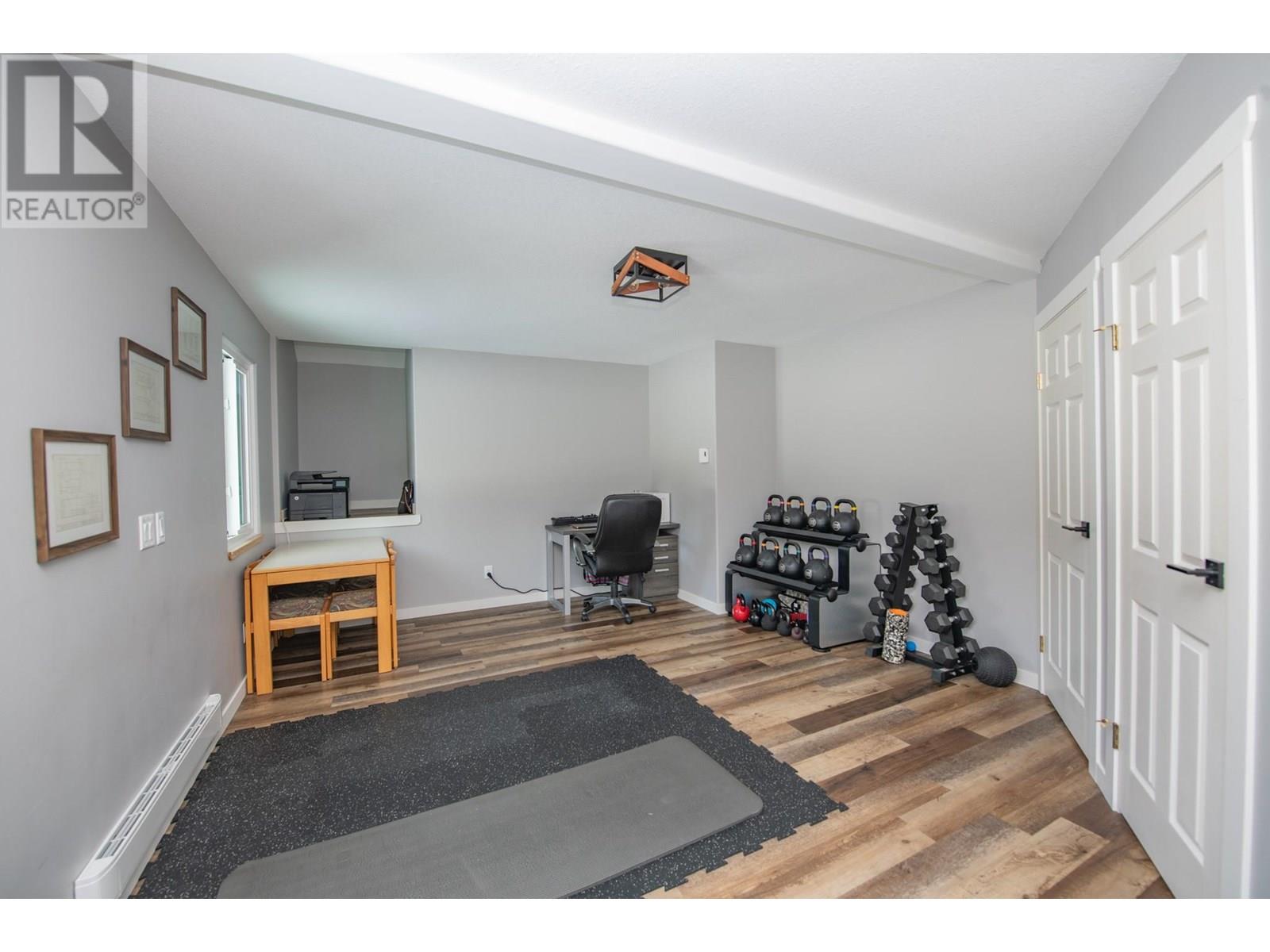7250 China Valley Road, Falkland