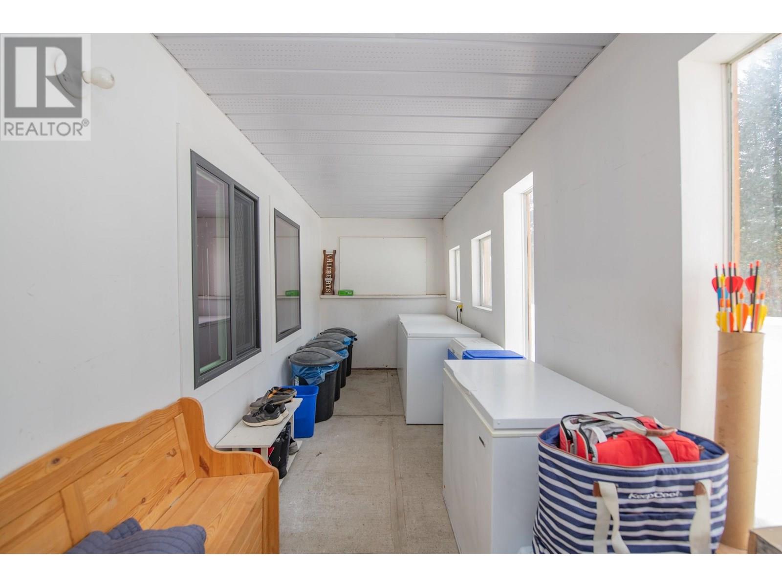 7250 China Valley Road, Falkland