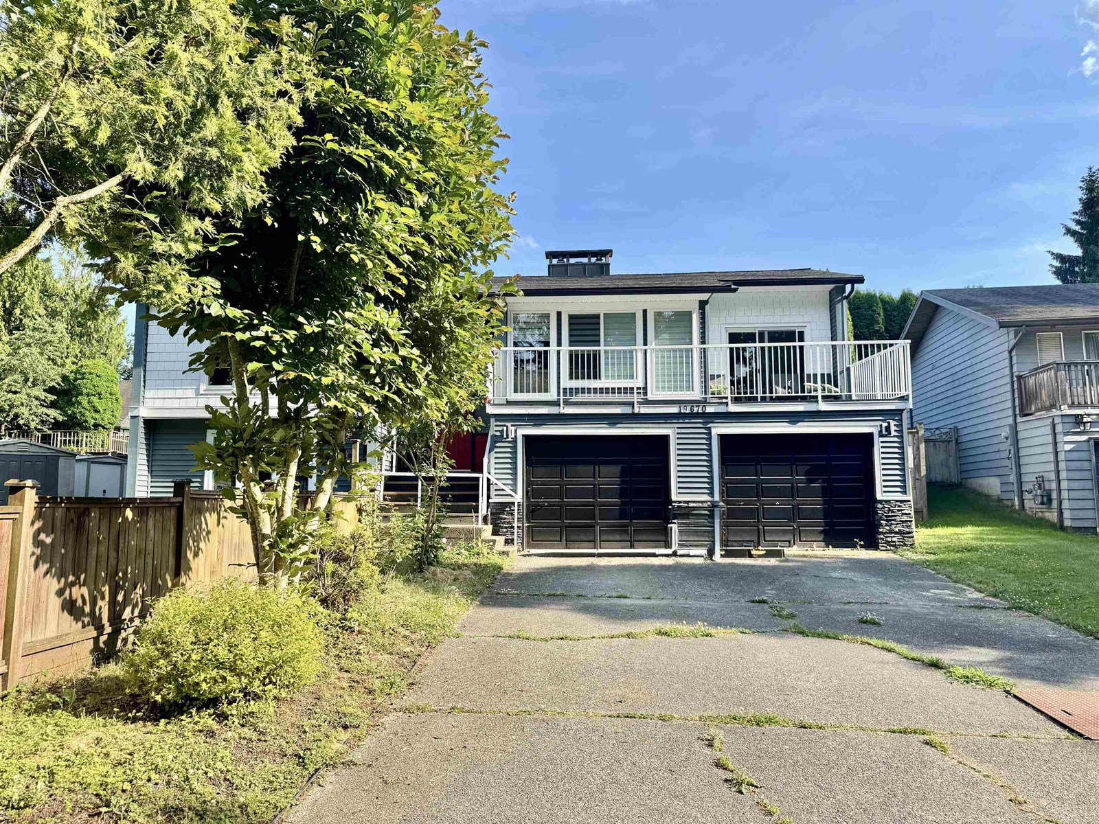 Photo 1 of 19670 50 Avenue, Langley BC