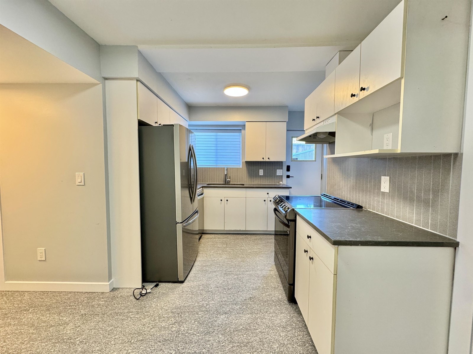 Photo 2 of 19670 50 Avenue, Langley BC