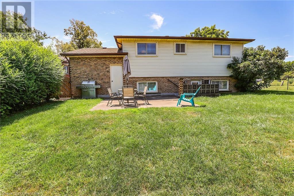 Photo 28 of 329 Central Avenue, Grimsby ON