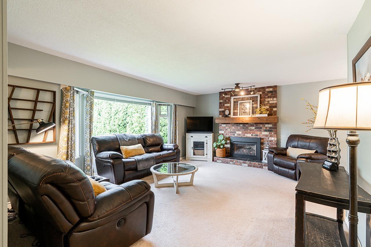 Photo 4 of 5916 182 A Street, Surrey BC