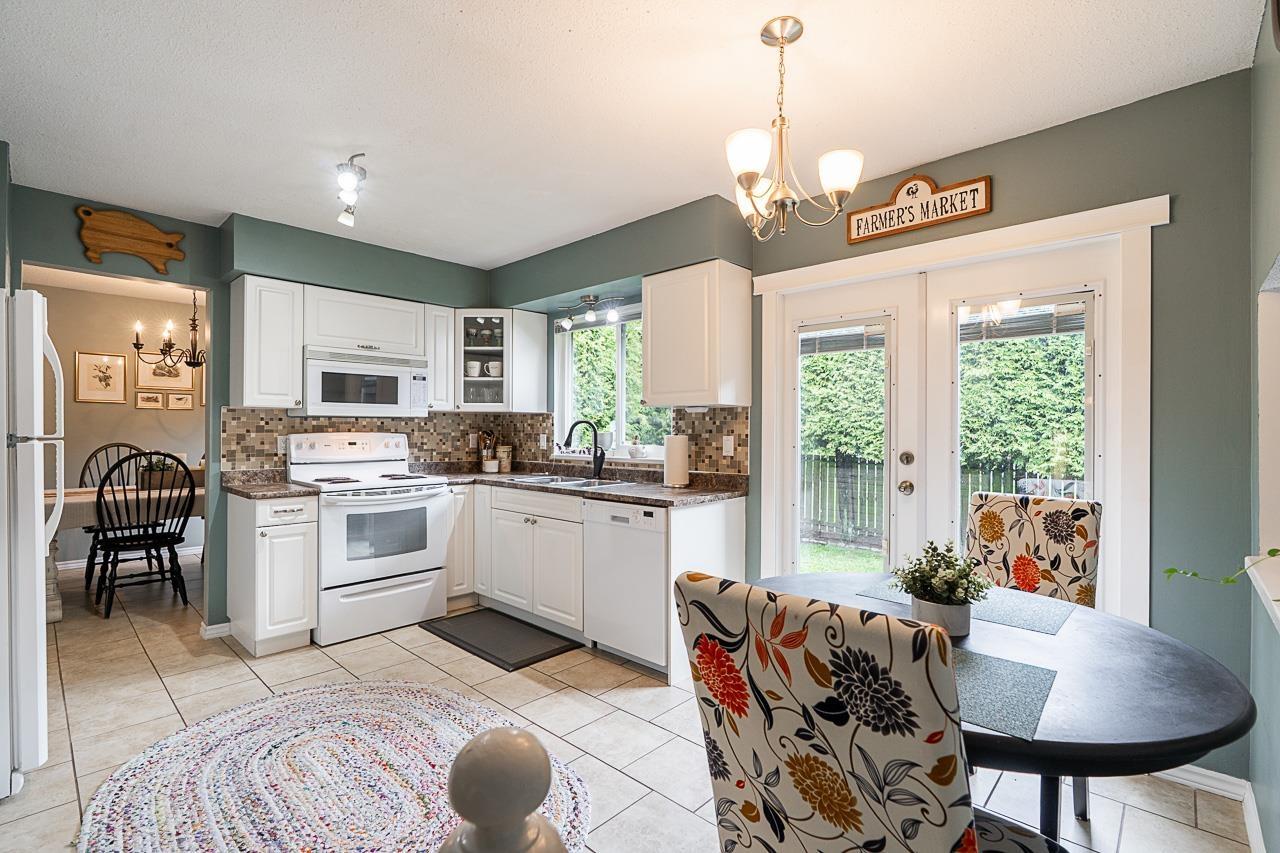 Photo 14 of 5916 182 A Street, Surrey BC