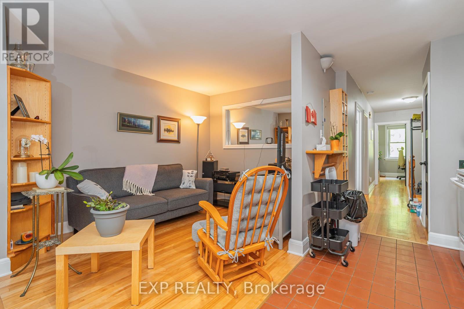 Photo 2 of 12 Ross Avenue, Ottawa ON
