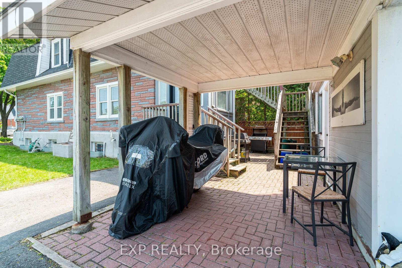 Photo 8 of 12 Ross Avenue, Ottawa ON